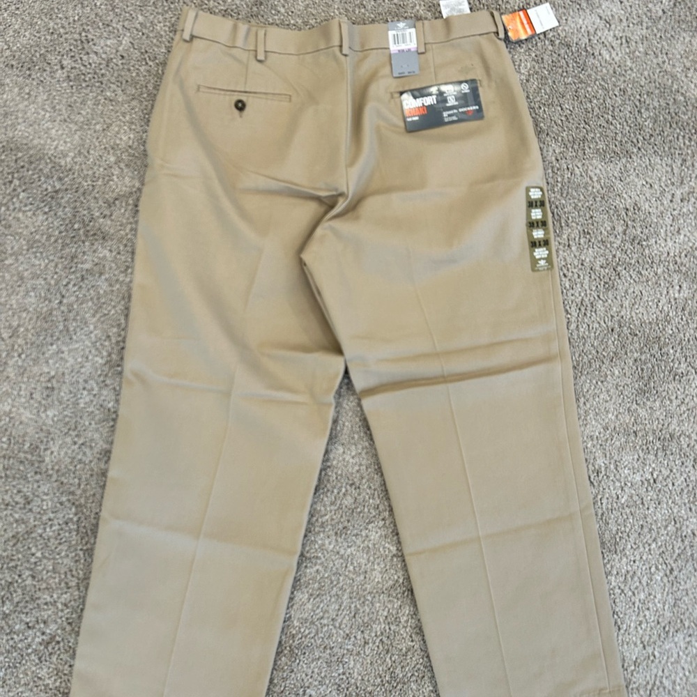 DOCKERS Men's Comfort Flat Front Pants Khaki 38X30 NWT